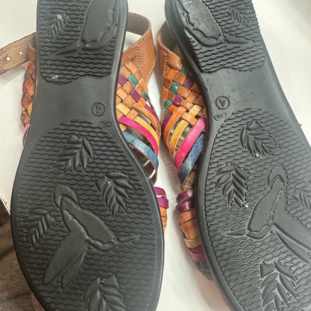 Mexican Huaraches / Sandals. Size 4 kids or 6 women’s - Picture 3 of 4